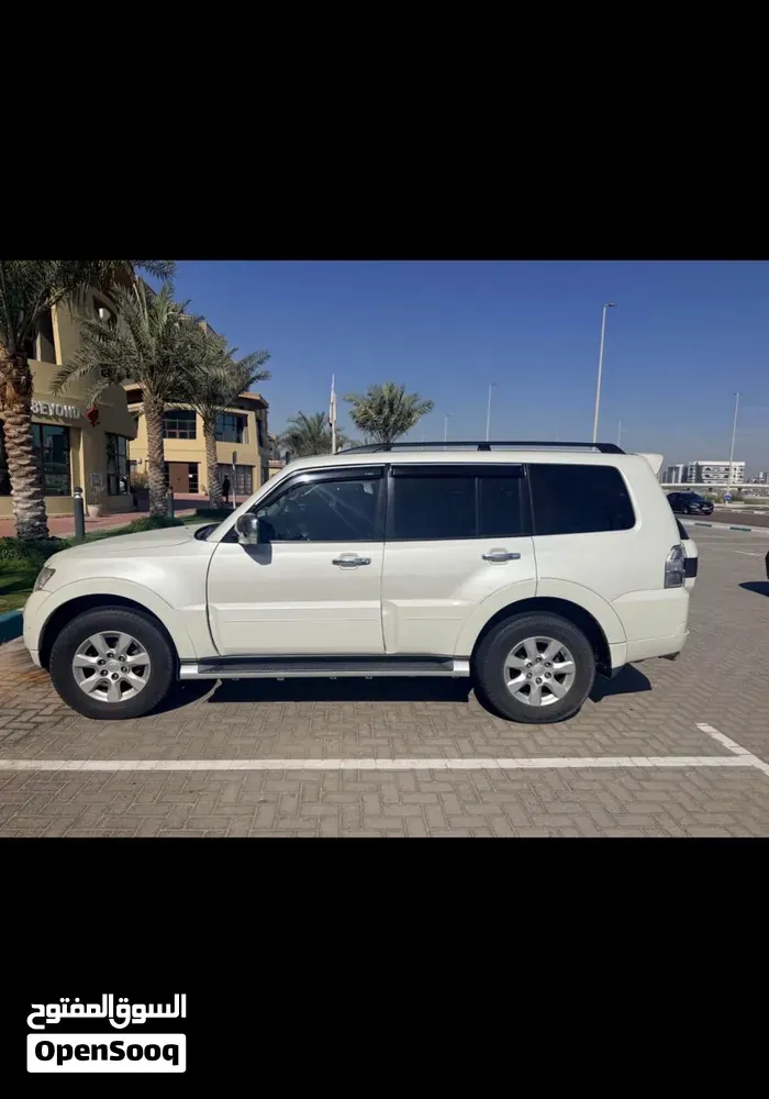 Mitsubishi Pajero 2017 photo 2