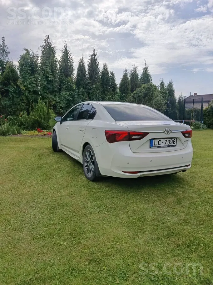 Toyota Avensis 2017 photo 4