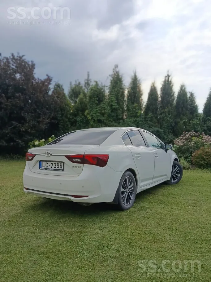 Toyota Avensis 2017 photo 3