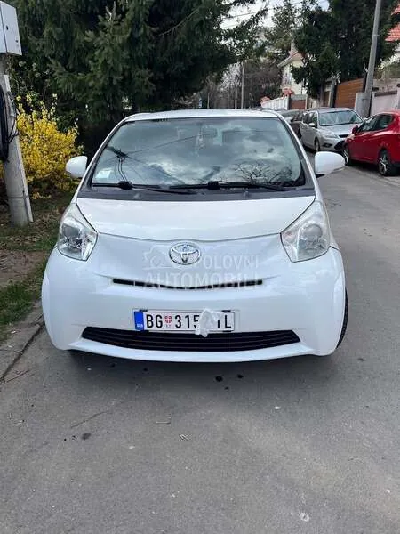Toyota Iq 2009 photo 4