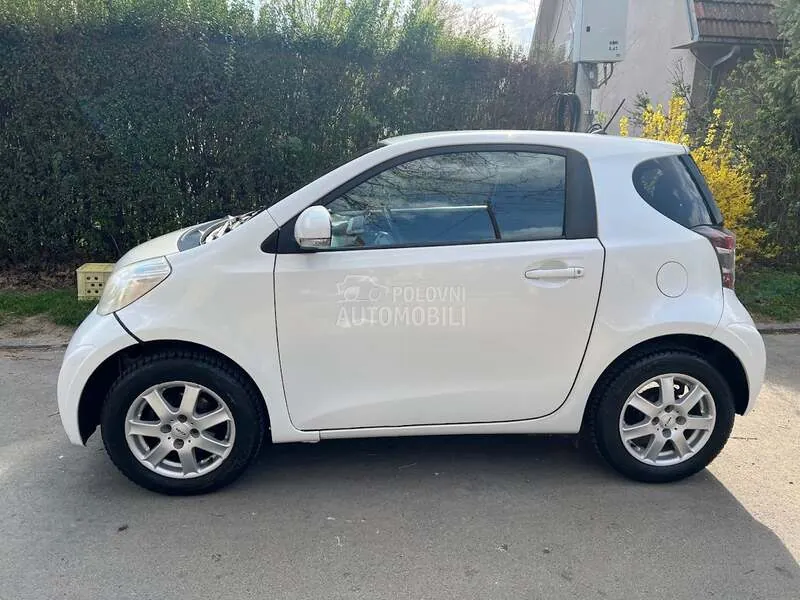 Toyota Iq 2009 photo 3