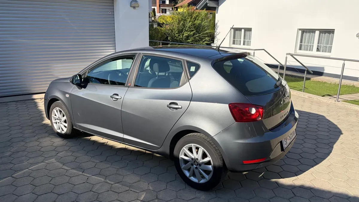 Seat Ibiza 2017 photo 3