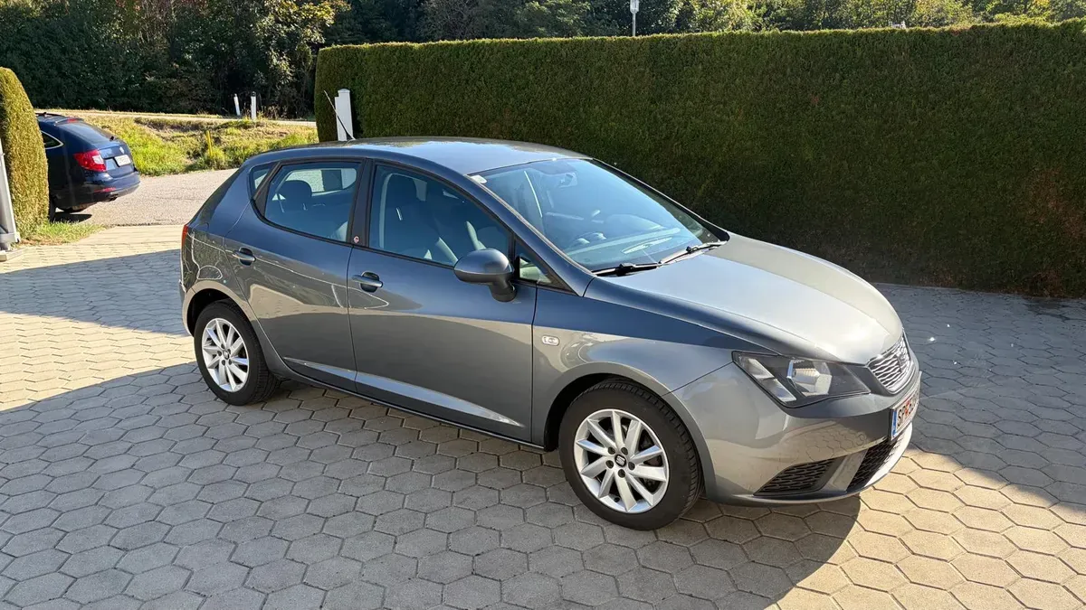 Seat Ibiza 2017 photo 2