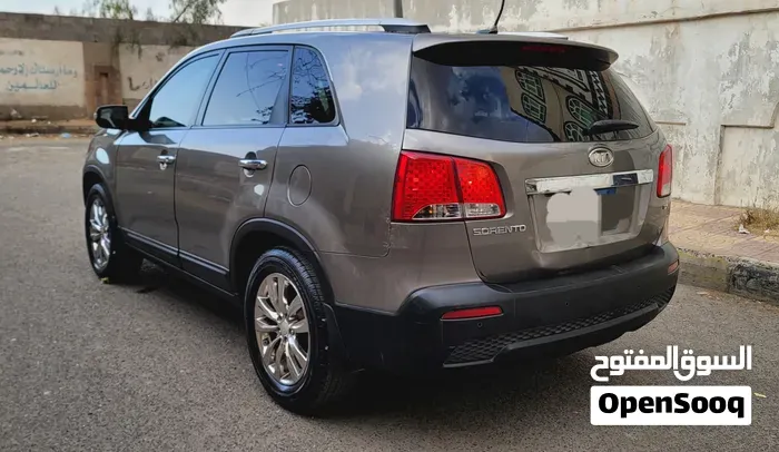 Kia Sorento 2011 photo 4