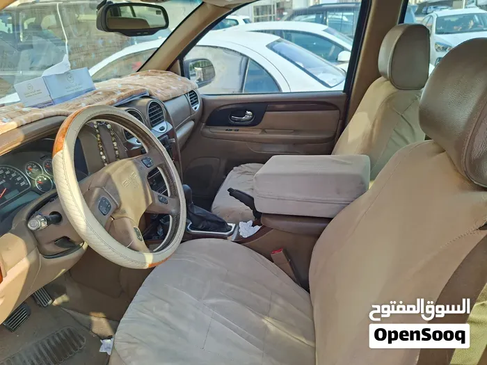 GMC Envoy 2002 photo 3