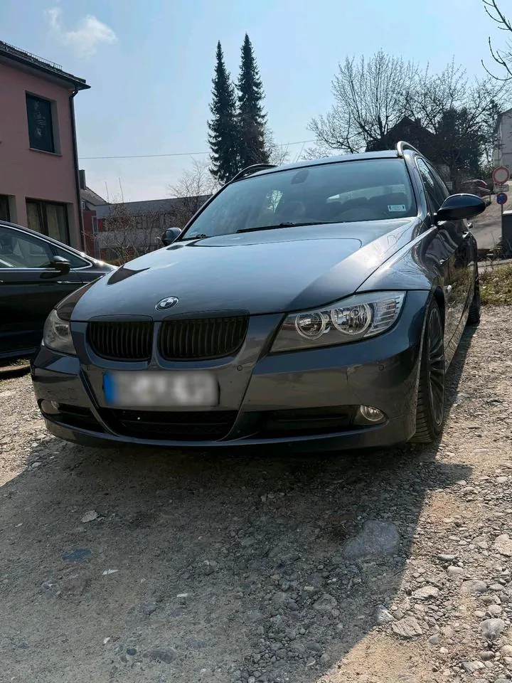 BMW 320I