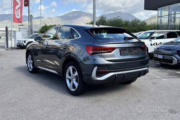 Audi Q3 2022 photo 5