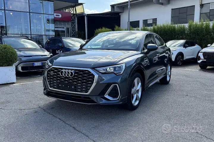 Audi Q3 2022 photo 3