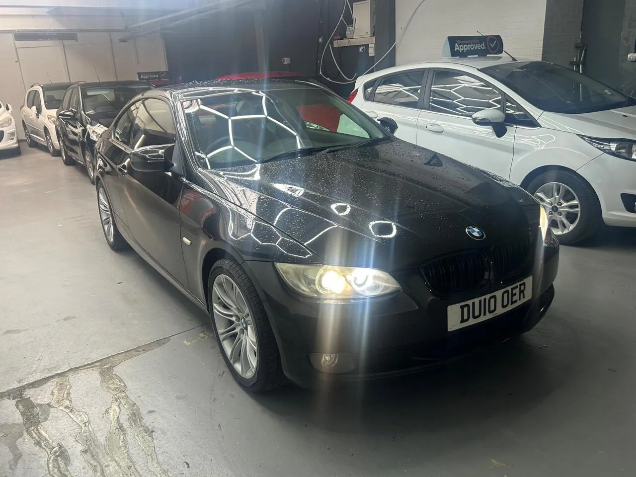BMW 3 Series 2010 photo 4