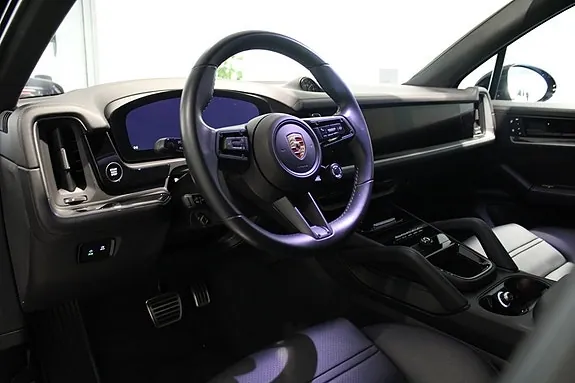 Porsche Cayenne Turbo 2024 photo 3