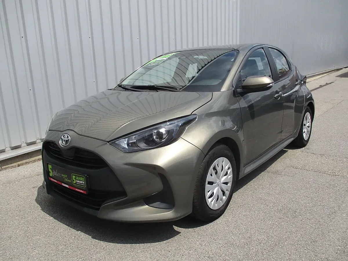Toyota Yaris 2022 photo 2