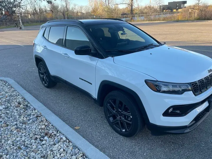 Jeep Compass 2026 photo 3