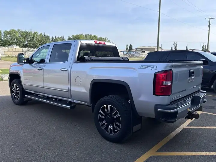 GMC Sierra 2500Hd 2015 photo 4