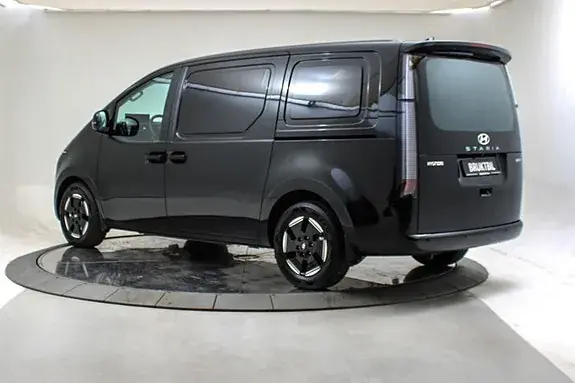 Hyundai Staria 2027 photo 3