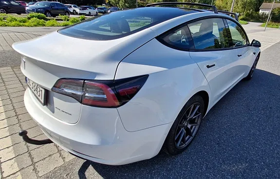 Tesla Model 3 2021 photo 3