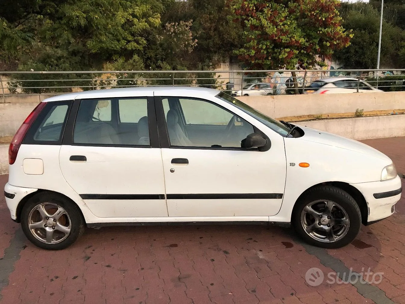 Fiat Punto 1994 photo 5