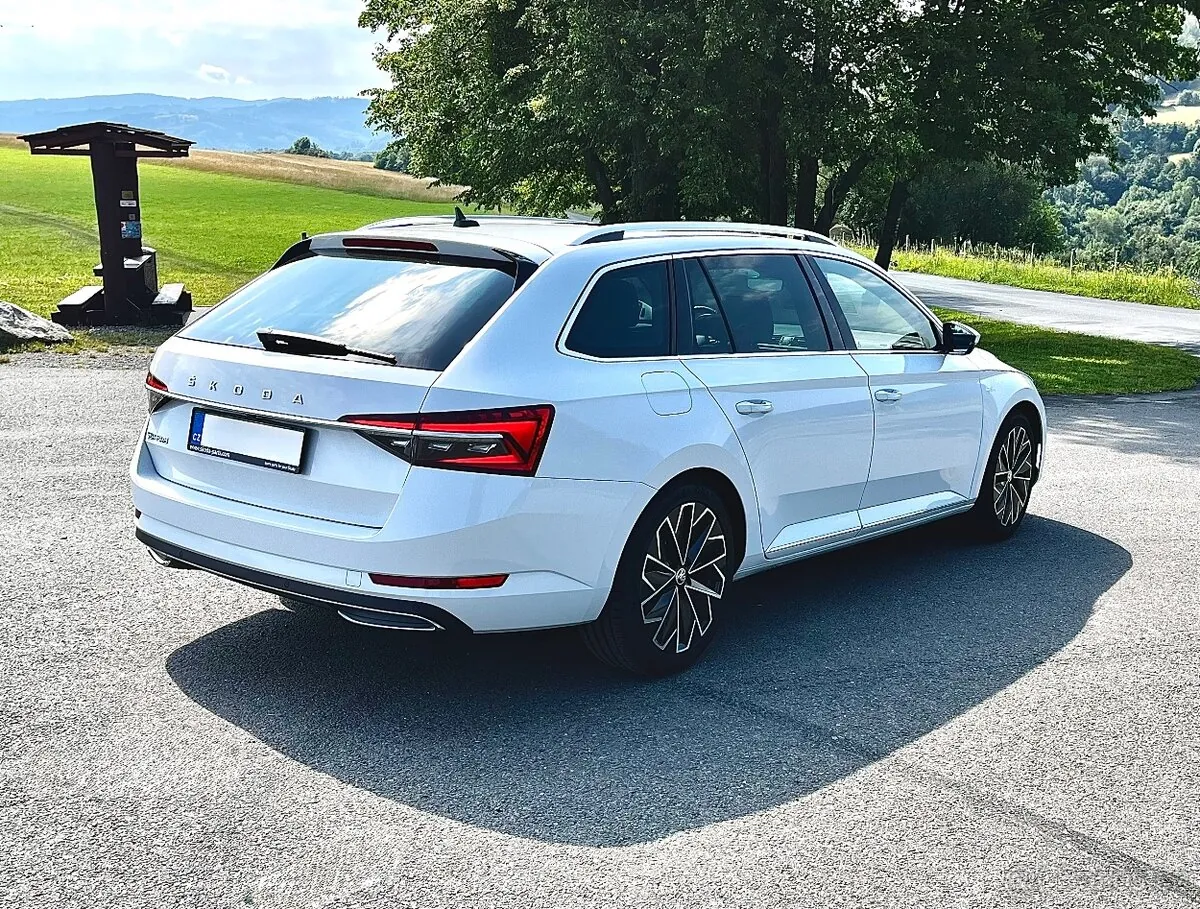 Skoda Superb 2022 photo 4