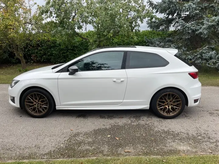 Seat Leon 2014 photo 3