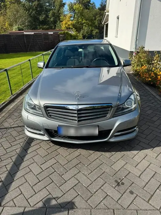 Mercedes-Benz C180