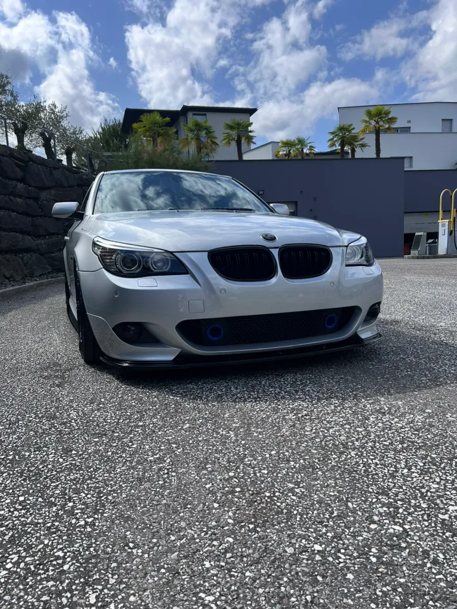 BMW 5 Series 2008 photo 2