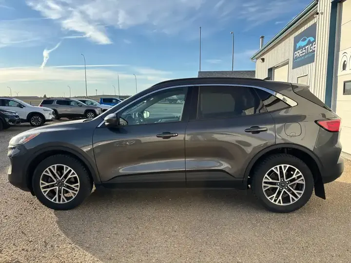 Ford Escape 2020 photo 2
