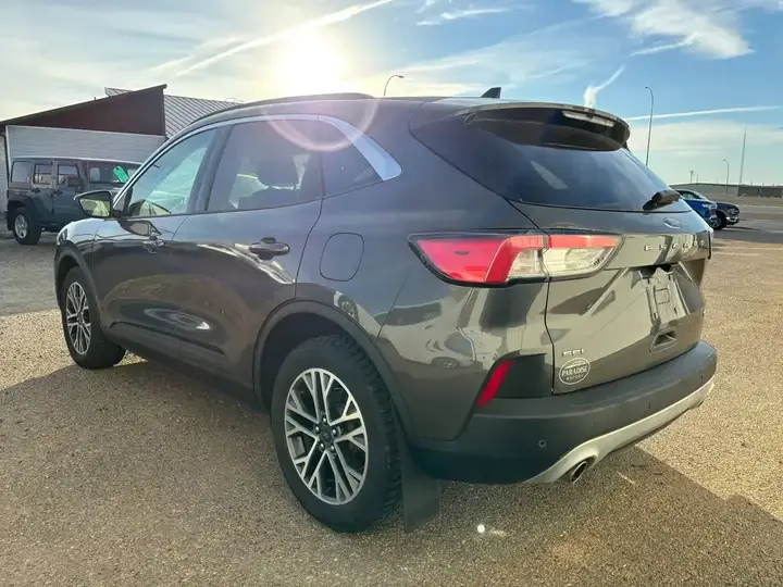 Ford Escape 2020 photo 3