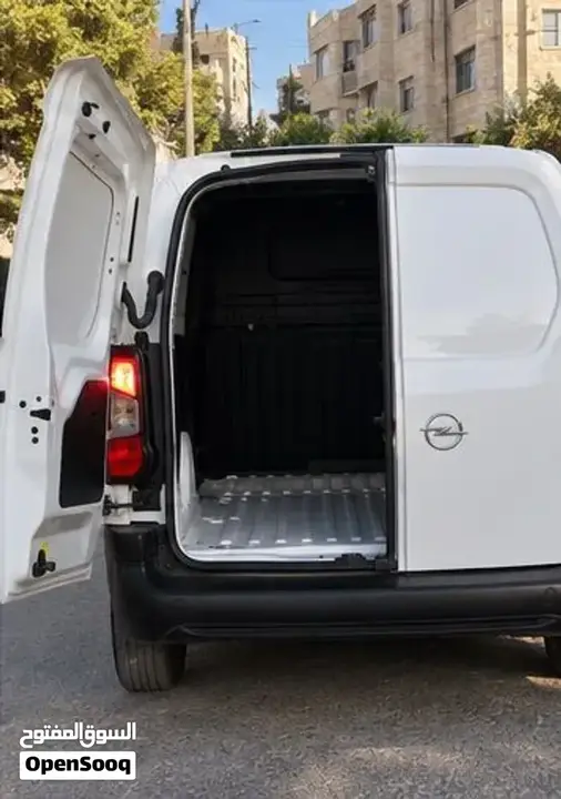 Opel Combo 2022 photo 2