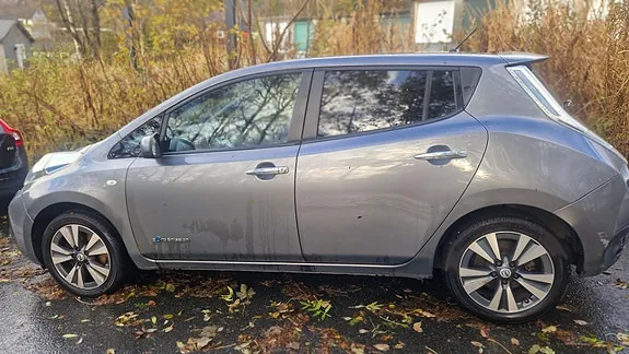 Nissan Leaf 2014 photo 2