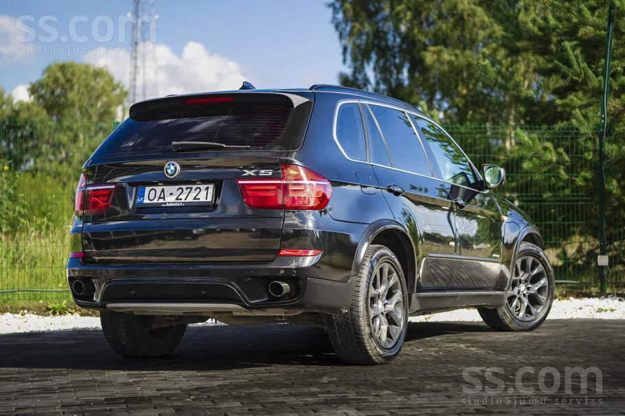 BMW X5 2010 photo 4