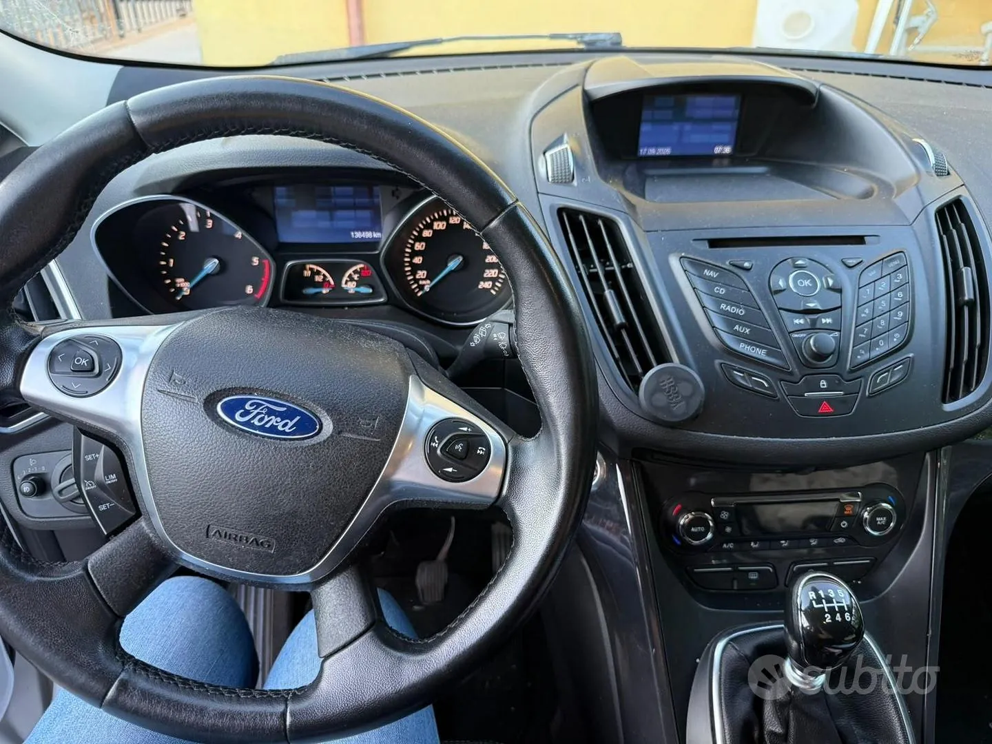 Ford Kuga 2015 photo 4