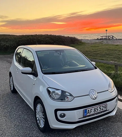 Volkswagen Up 2013 photo 5