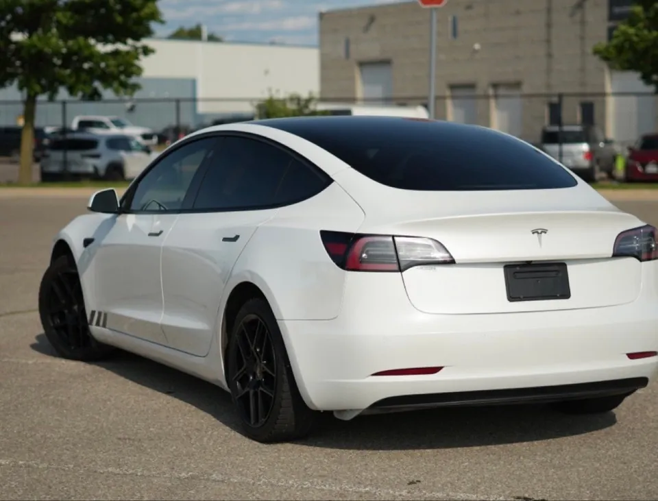 Tesla Model 3 2021 photo 4