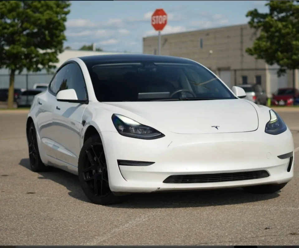 Tesla Model 3 2021 photo 3