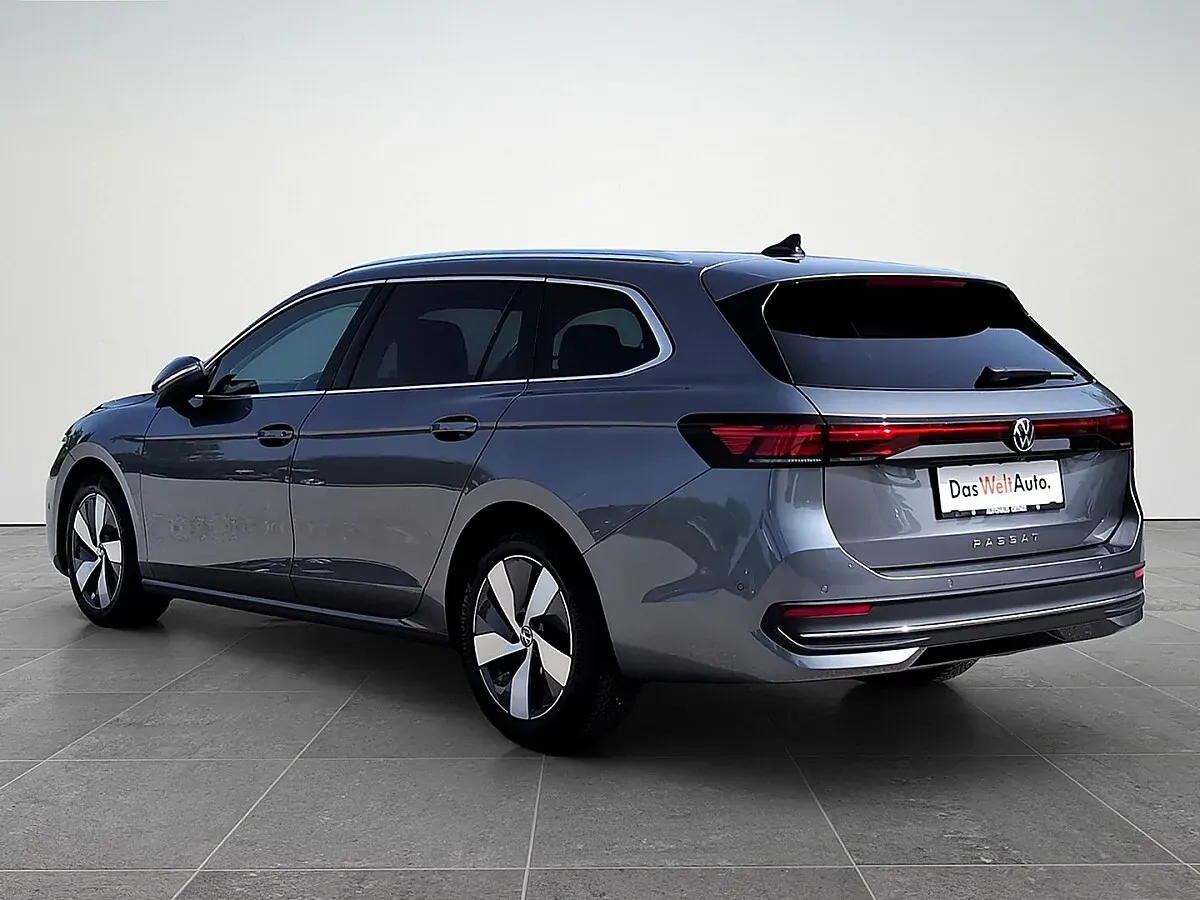 Volkswagen Passat 2025 photo 3