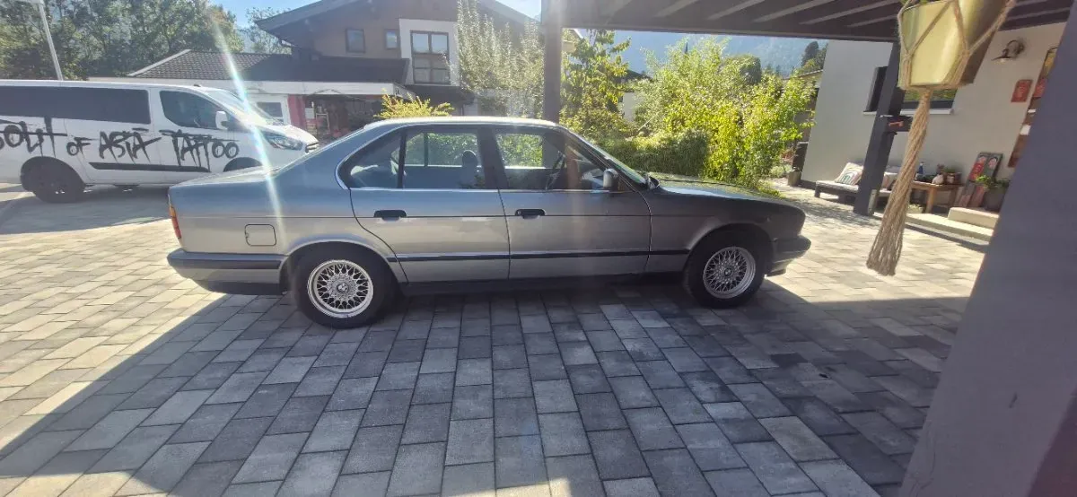BMW 5 Series 1989 photo 3