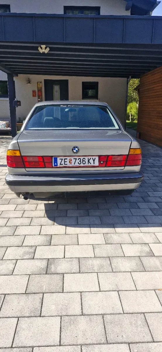 BMW 5 Series 1989 photo 2
