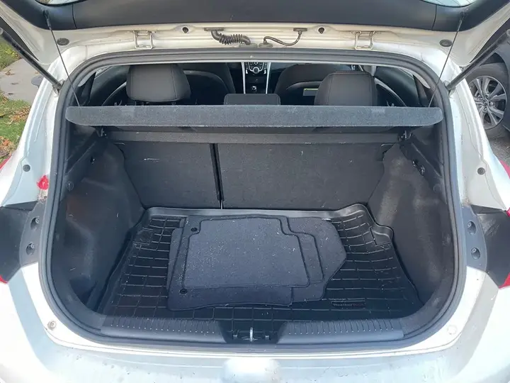 Hyundai Elantra 2017 photo 2