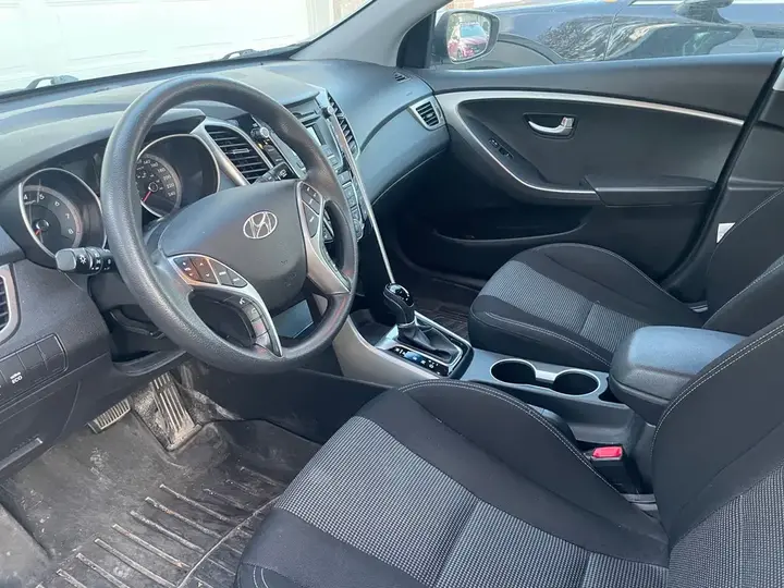 Hyundai Elantra 2017 photo 5