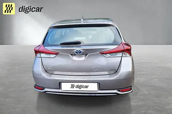 Toyota Auris 2015 photo 5