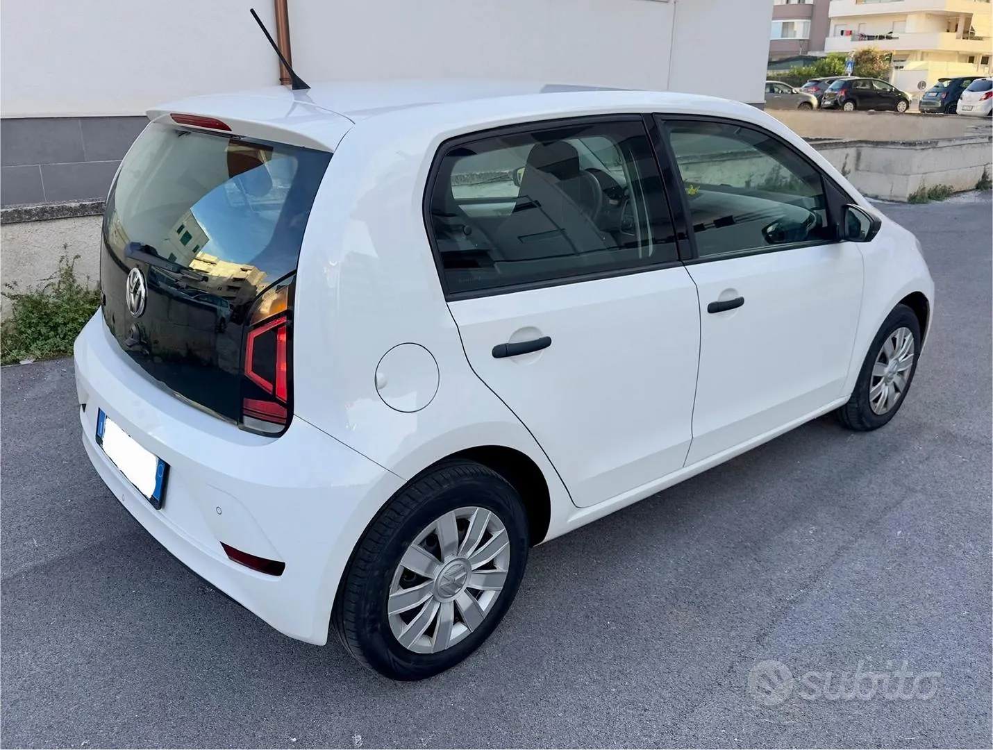 Volkswagen Up 2017 photo 4