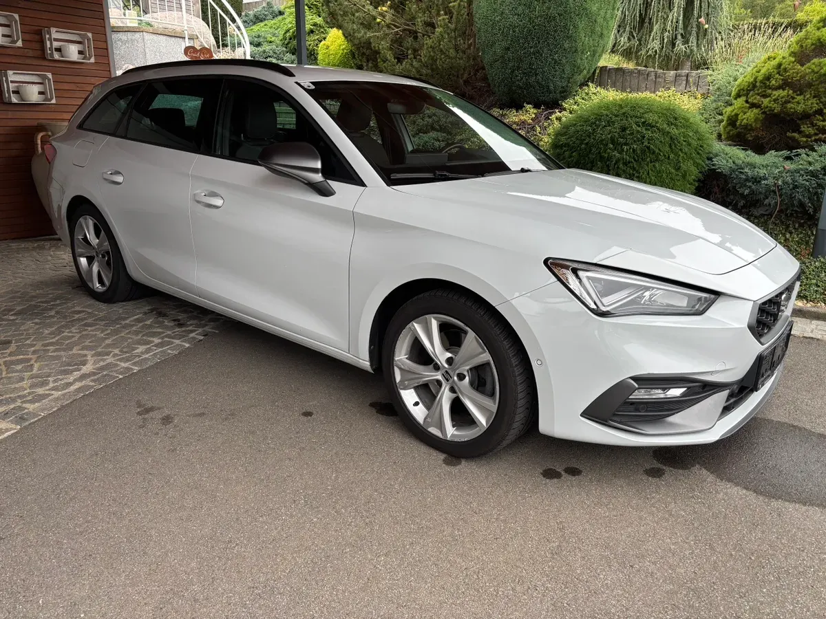Seat Leon 2021 photo 2