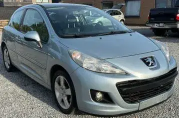 Peugeot 207 2011 photo 2