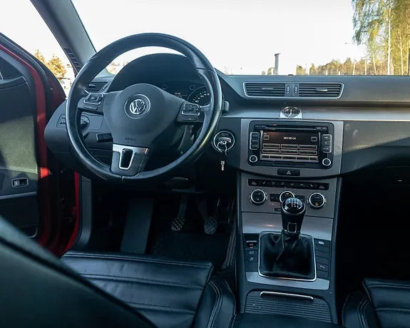 Volkswagen Passat 2014 photo 3