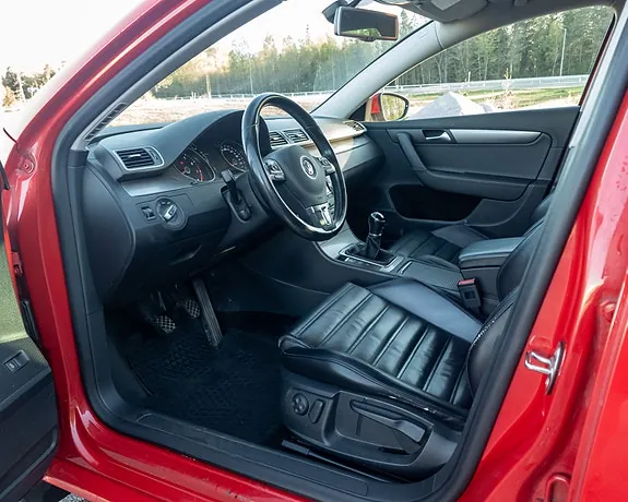 Volkswagen Passat 2014 photo 5