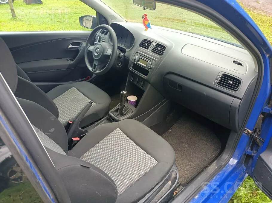 Volkswagen Polo 2011 photo 5