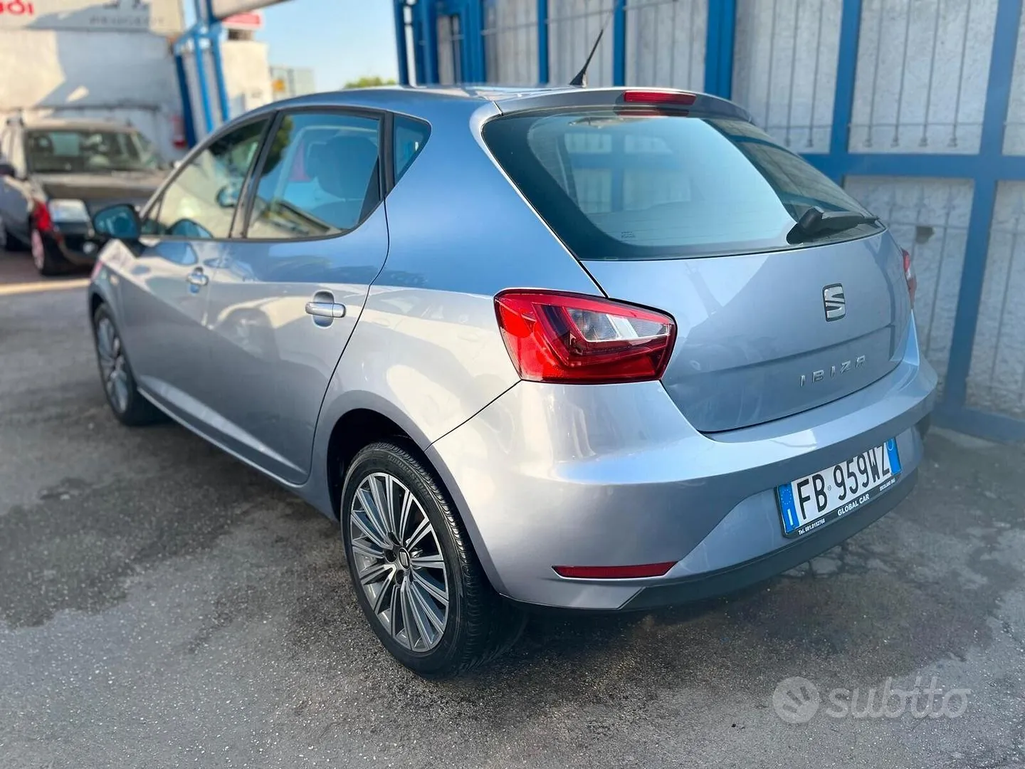 Seat Ibiza 2015 photo 3