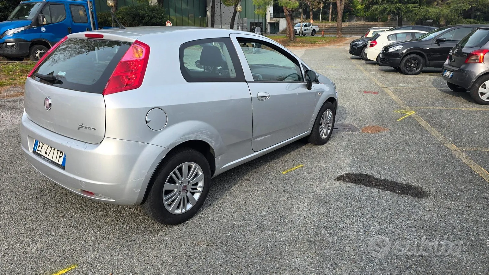 Fiat Grande Punto 2011 photo 3
