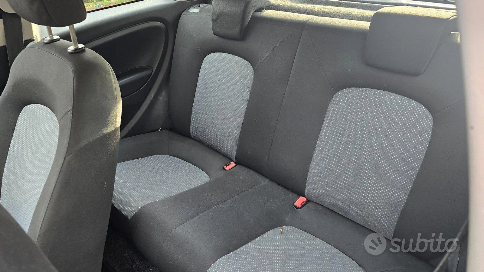 Fiat Grande Punto 2011 photo 5