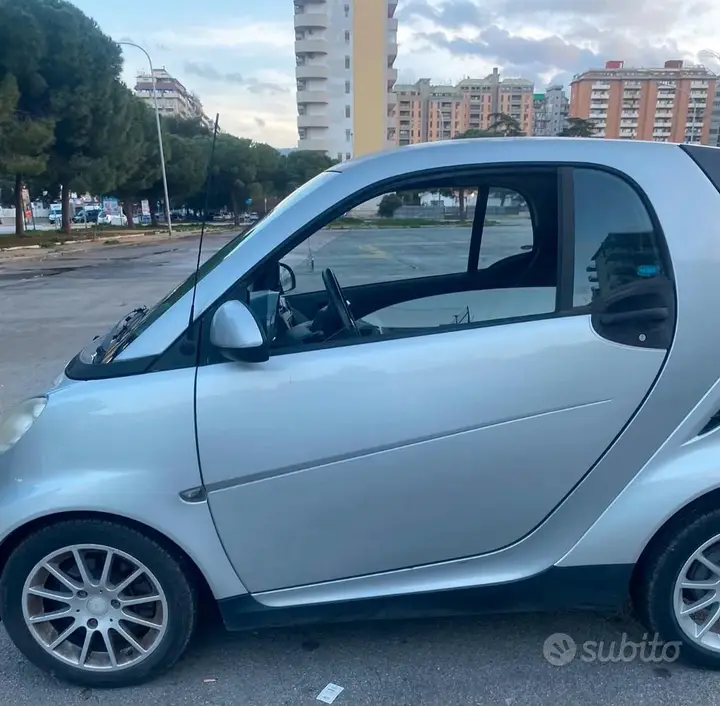 Smart Fortwo 2009 photo 2