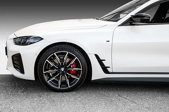 BMW I4 2025 photo 4